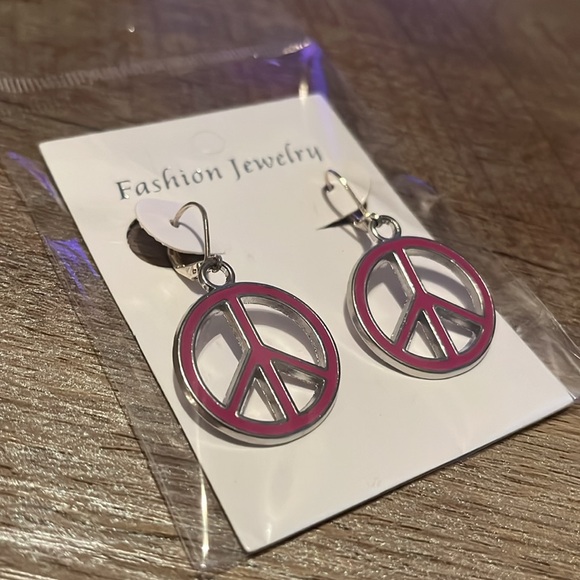 🛍️Pink Peace Sign Earrings🛍️ - Picture 2 of 3